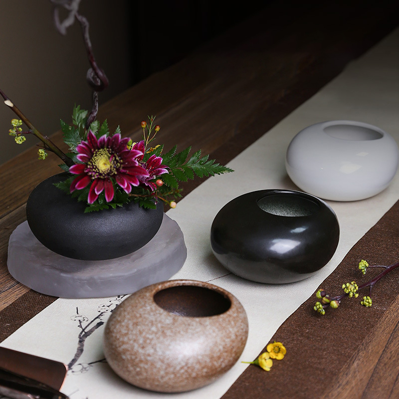 Ikebana Vase Kenzan - 日本のチャイニーズスタイルのiKibana花瓶,セラミックフラワーアレンジメント,zenお茶の儀式,ティーテーブル,フラワーアート,固定ドラムツール